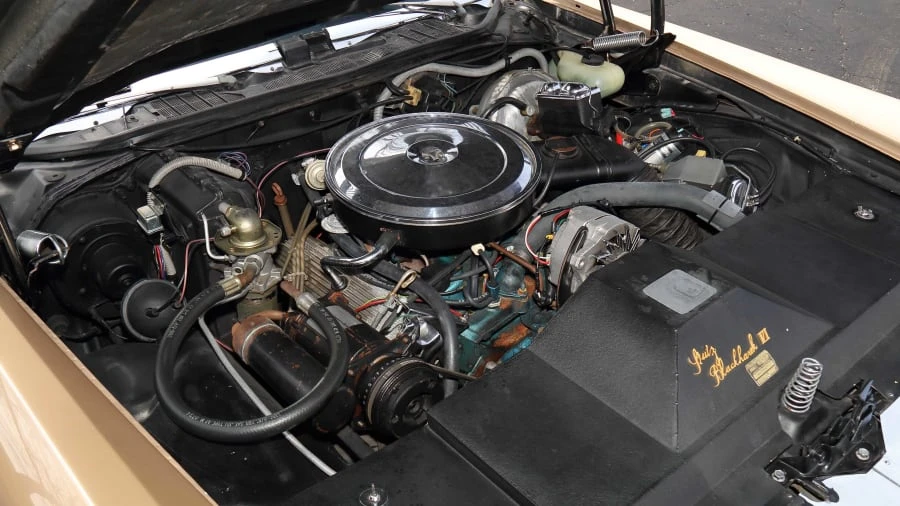 1976 Stutz Blackhawk - Image 7 of 12