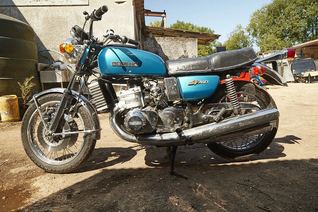 1976 Suzuki GT - Image 11 of 30