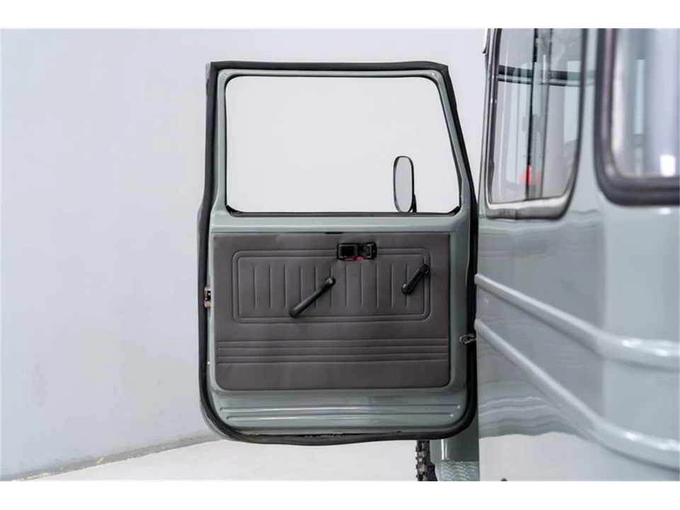 1976 Toyota J40 Land Cruiser - Image 9 of 31