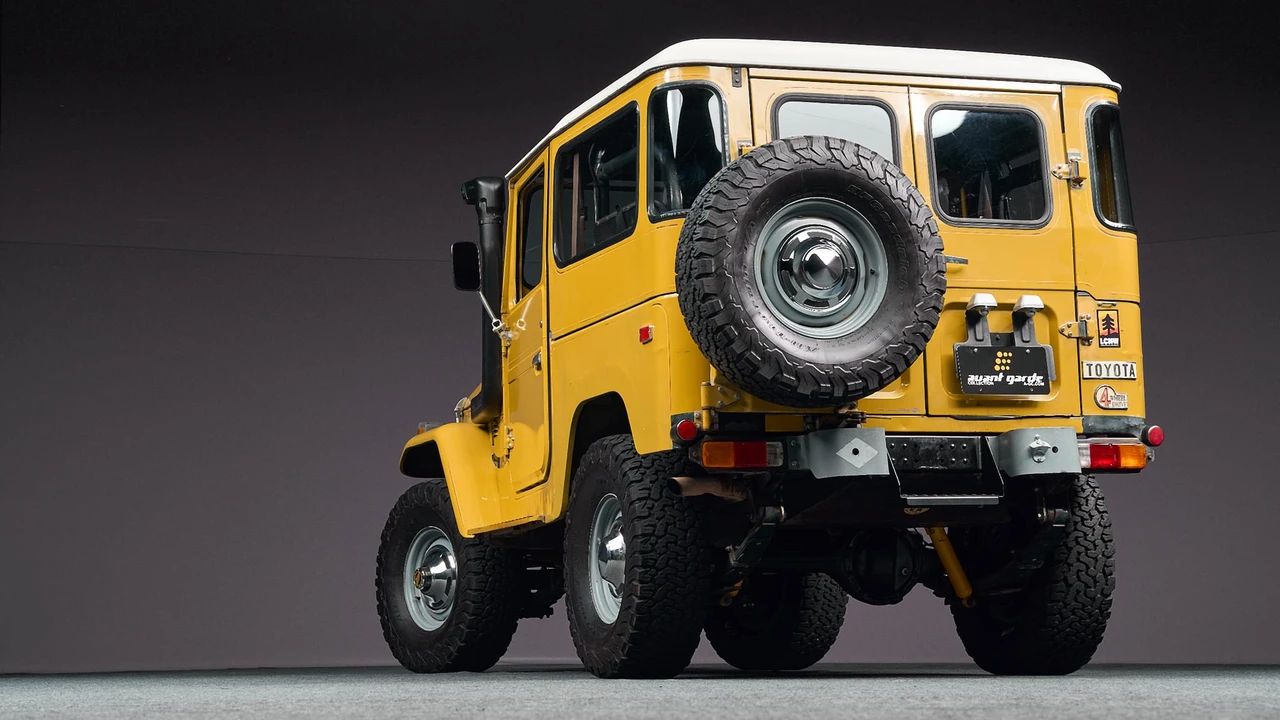 1976 Toyota J40 Land Cruiser - Image 13 of 31