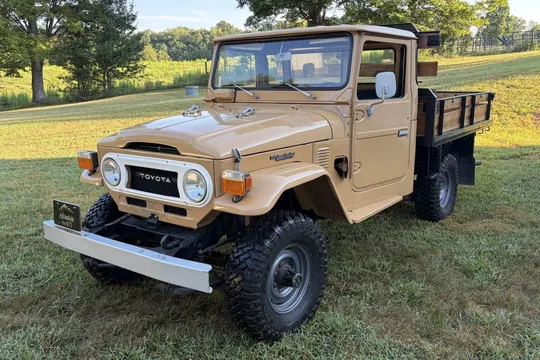 1976 Toyota Land Cruiser FJ45 Pickup