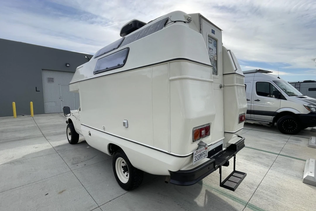 1976 Toyota Dolphin - Image 3 of 8