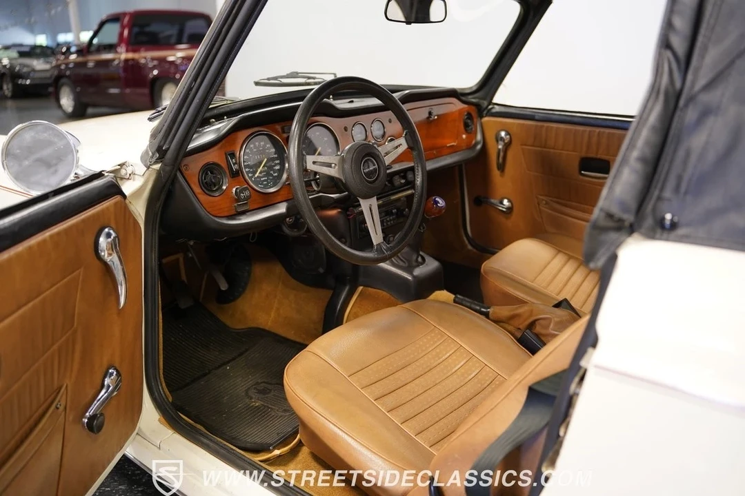 1976 Triumph TR6 (US-spec) - Image 5 of 12