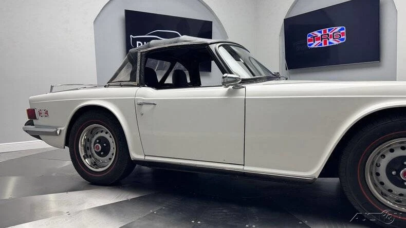 1976 Triumph TR6 (US-spec) - Image 12 of 21