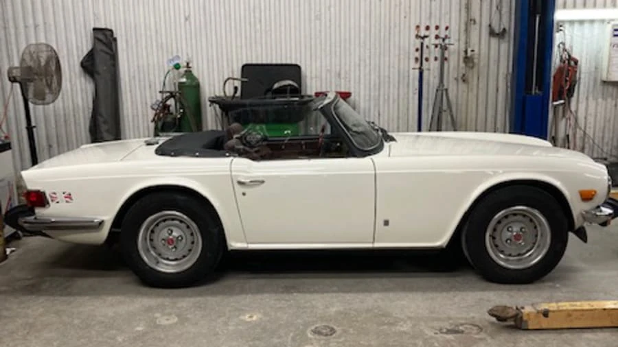 1976 Triumph TR6 (US-spec) - Image 2 of 3