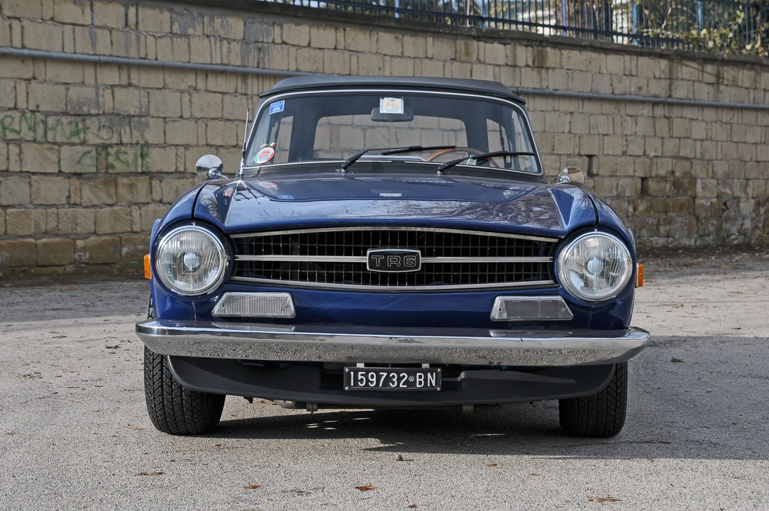 1976 Triumph TR6 CF Injected - Image 8 of 10