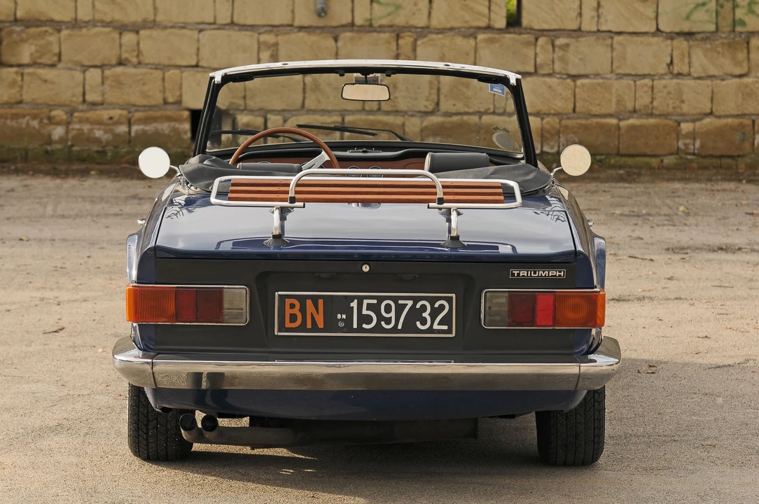 1976 Triumph TR6 CF Injected - Image 7 of 10