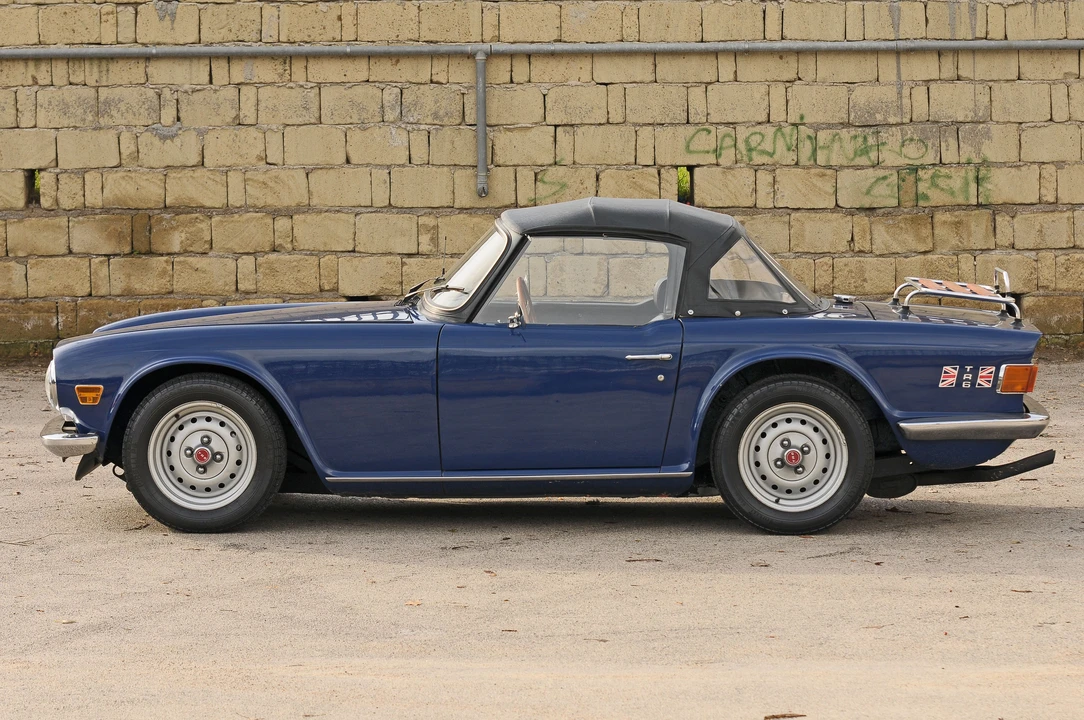 1976 Triumph TR6 CF Injected - Image 10 of 10
