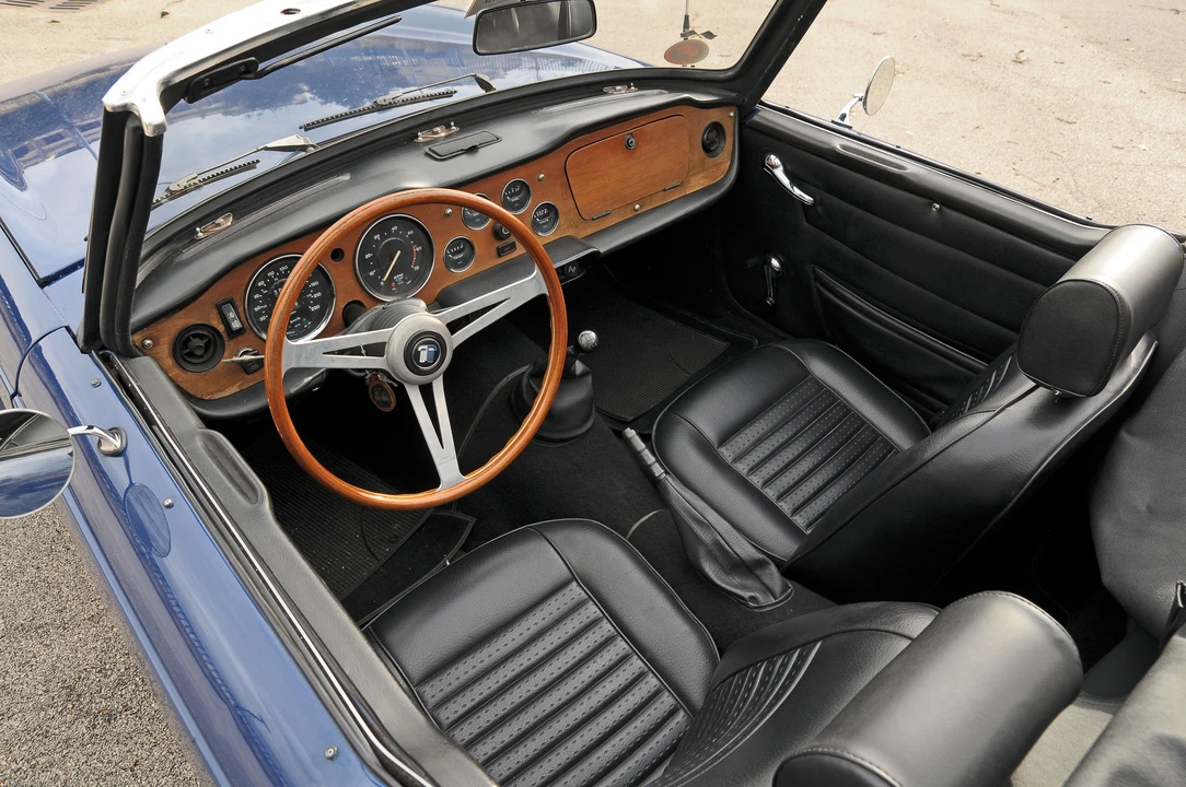 1976 Triumph TR6 CF Injected - Image 6 of 10