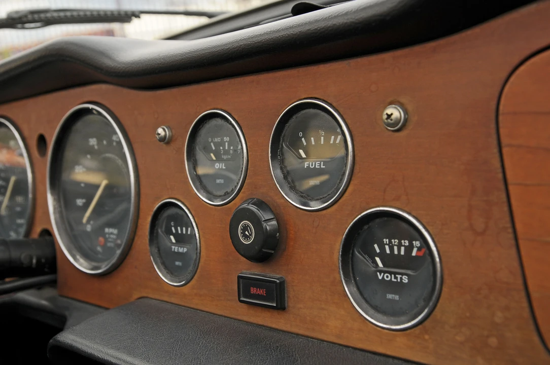 1976 Triumph TR6 CF Injected - Image 5 of 10