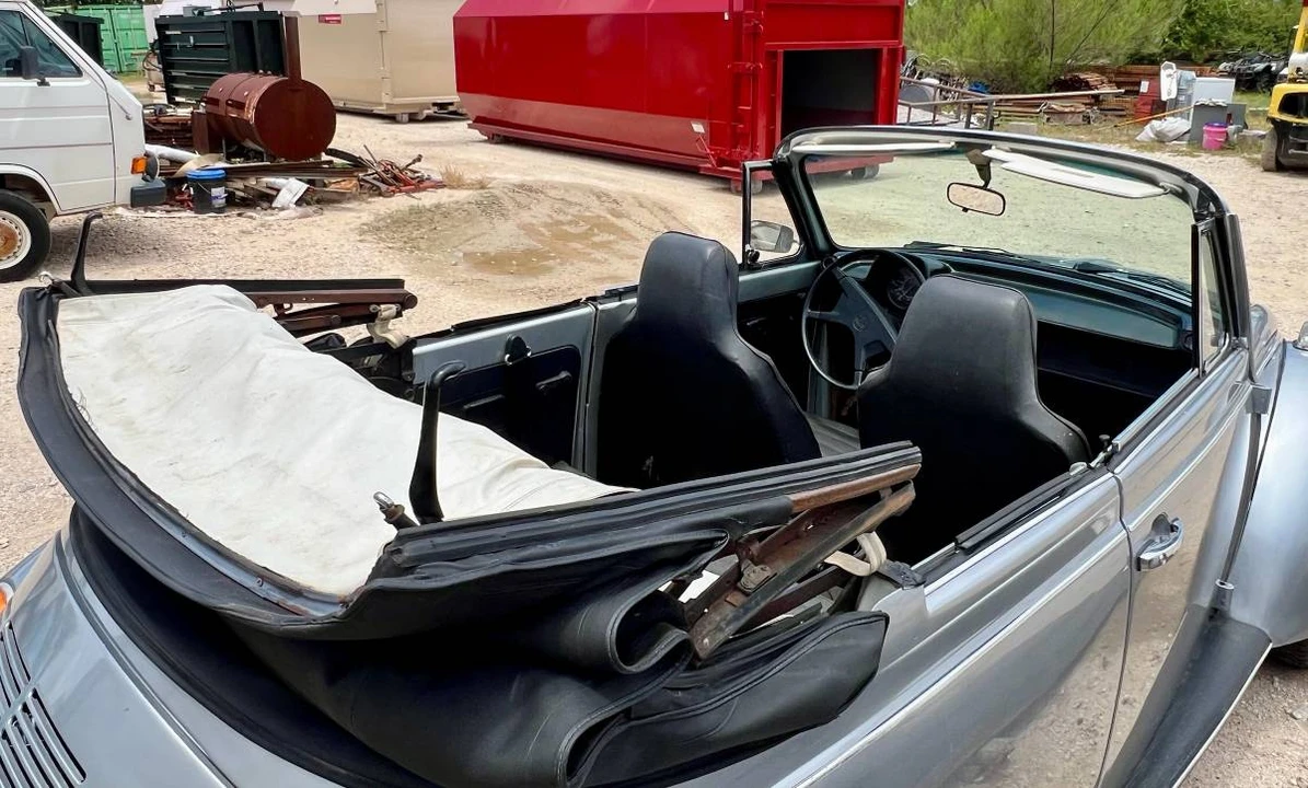 1976 Volkswagen Super Beetle - Image 12 of 24