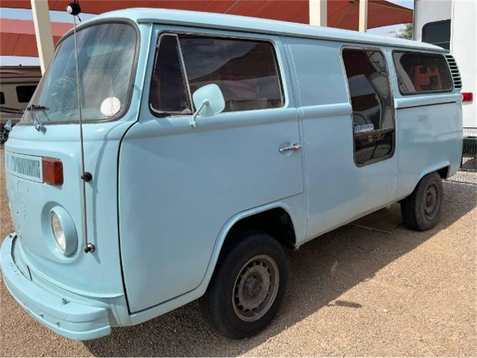 1976 Volkswagen Bay-Window Bus - Image 9 of 9