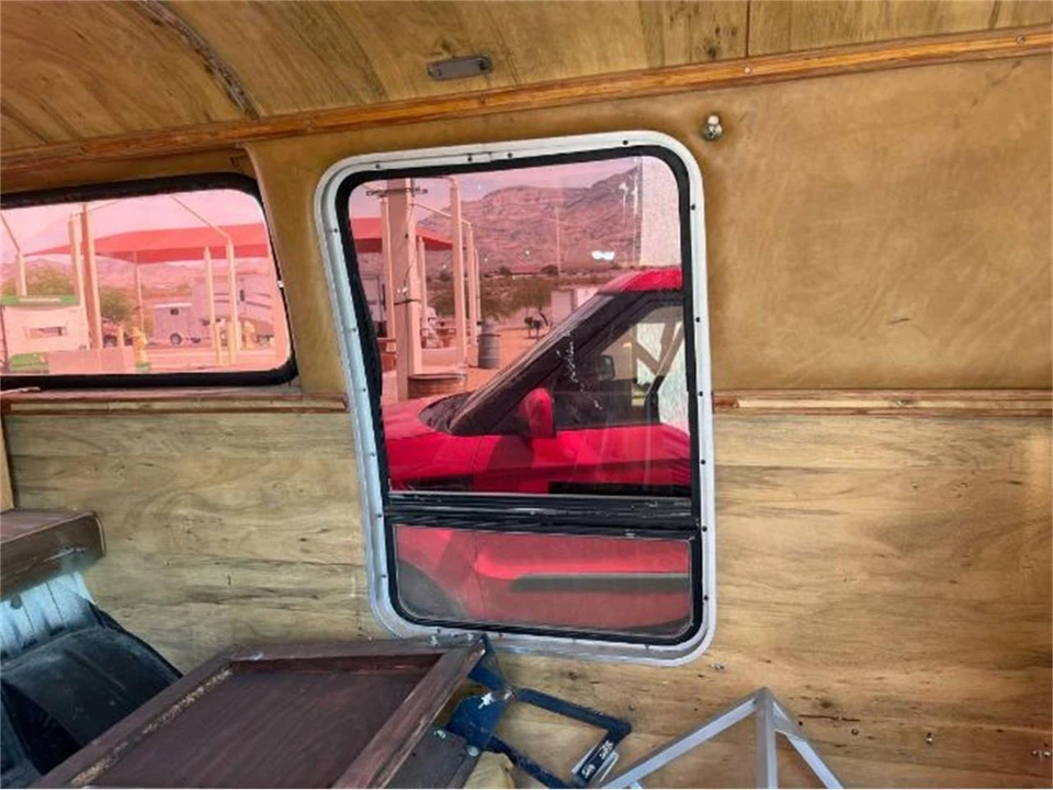 1976 Volkswagen Bay-Window Bus - Image 4 of 9