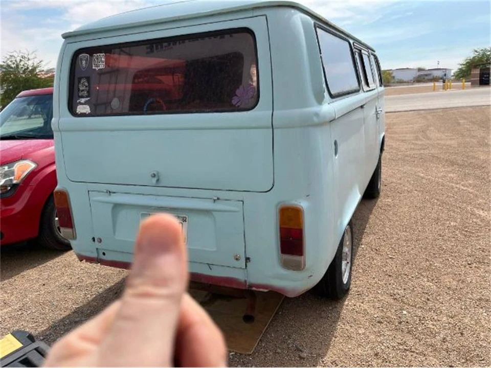 1976 Volkswagen Bay-Window Bus - Image 8 of 9