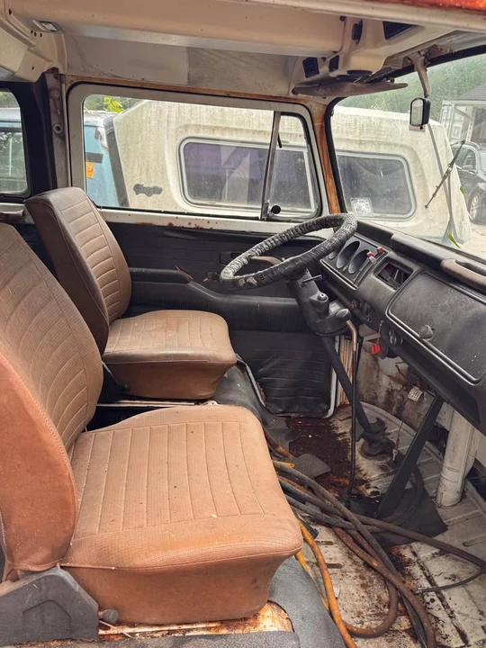 1976 Volkswagen Bay-Window Bus - Image 3 of 4