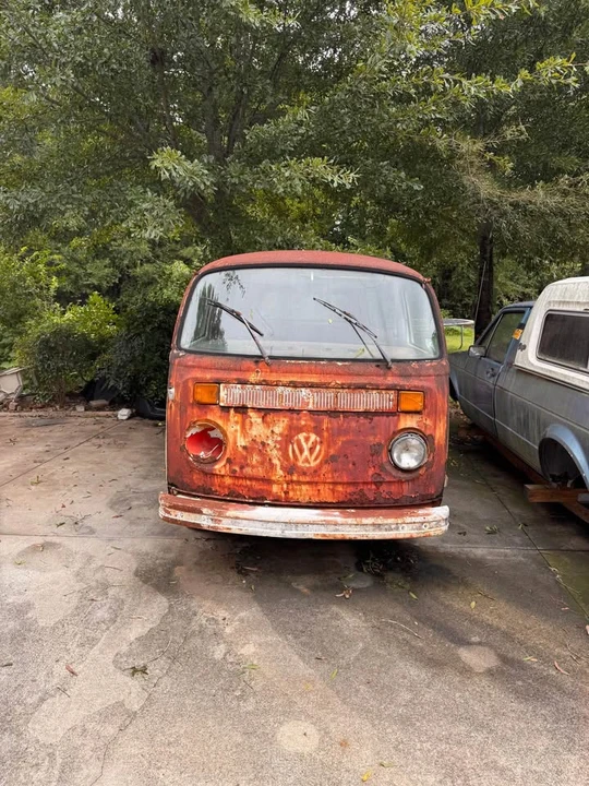 1976 Volkswagen Bay-Window Bus - Image 2 of 4
