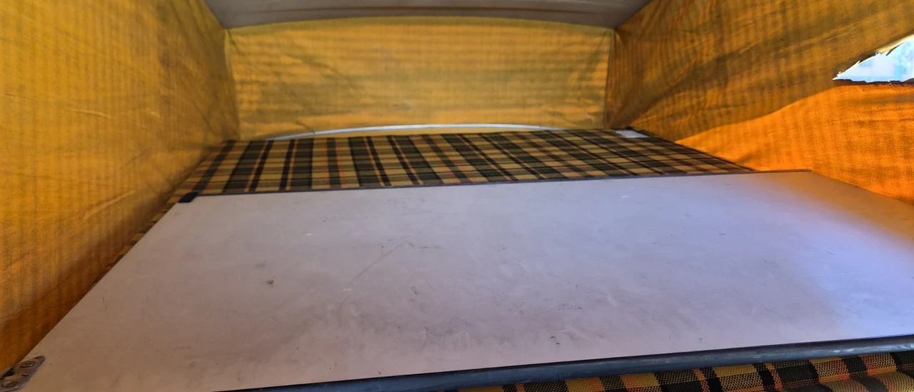 1976 Volkswagen Bay-Window Bus - Image 2 of 31