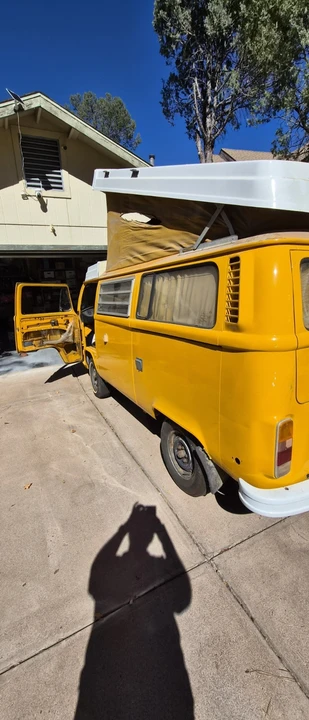 1976 Volkswagen Bay-Window Bus - Image 11 of 31