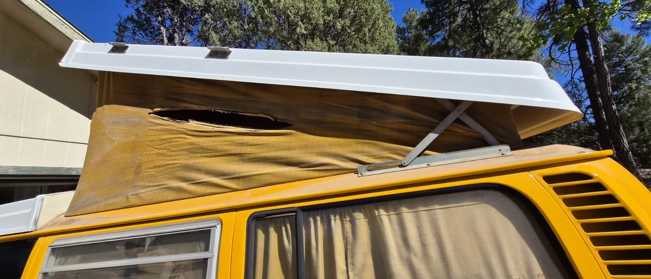 1976 Volkswagen Bay-Window Bus - Image 12 of 31