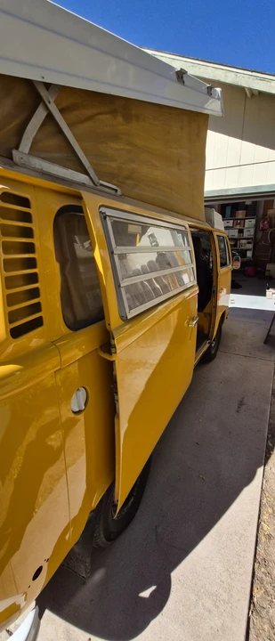 1976 Volkswagen Bay-Window Bus - Image 9 of 31