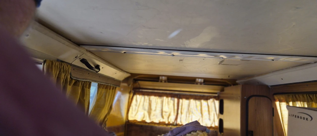 1976 Volkswagen Bay-Window Bus - Image 6 of 31