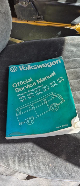 1976 Volkswagen Bay-Window Bus - Image 28 of 31