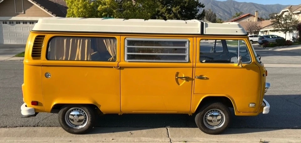 1976 Volkswagen Bay-Window Bus - Image 12 of 21