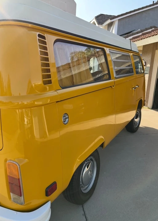 1976 Volkswagen Bay-Window Bus - Image 7 of 21