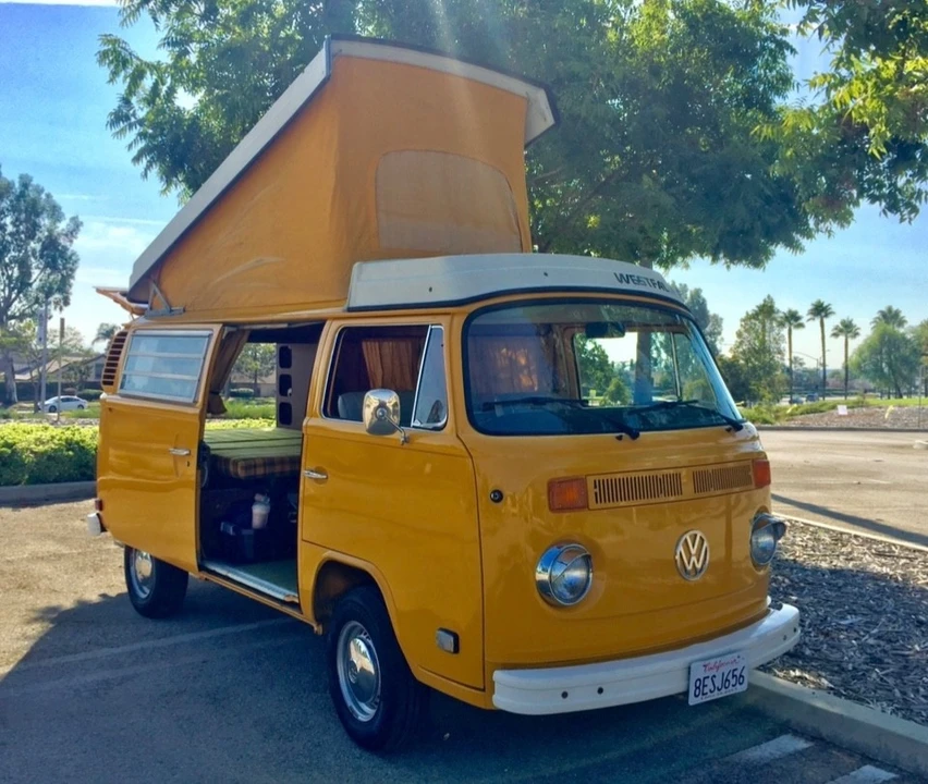 1976 Volkswagen Bay-Window Bus - Image 3 of 21