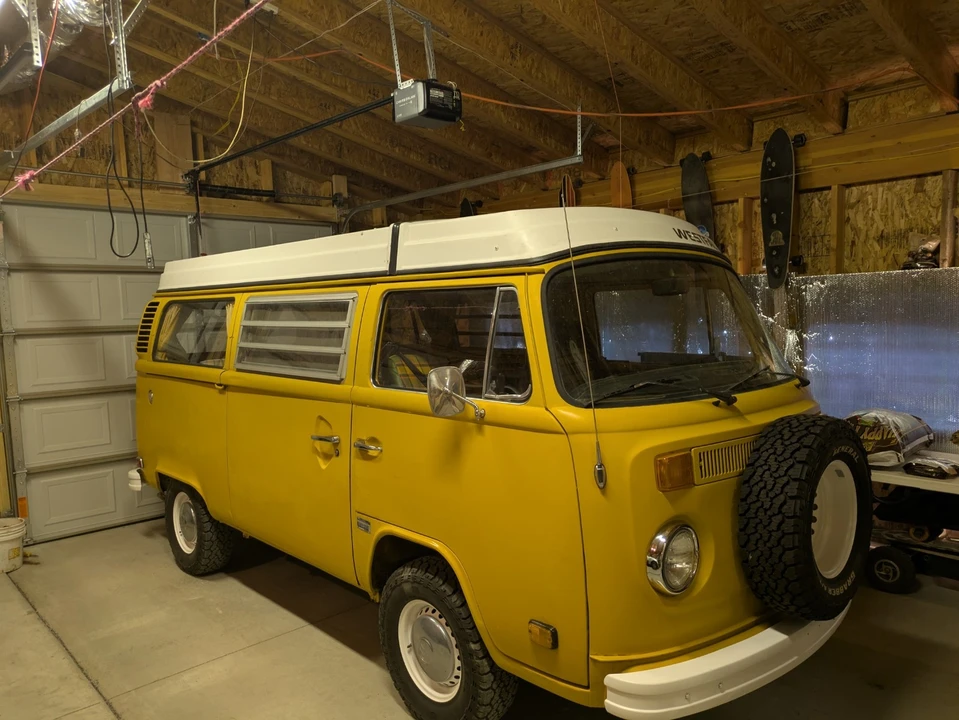 1976 Volkswagen Bay-Window Bus - Image 4 of 21