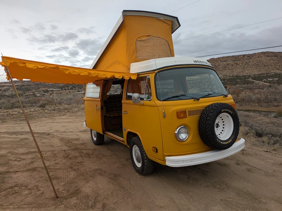 1976 Volkswagen Bay-Window Bus - Image 17 of 21