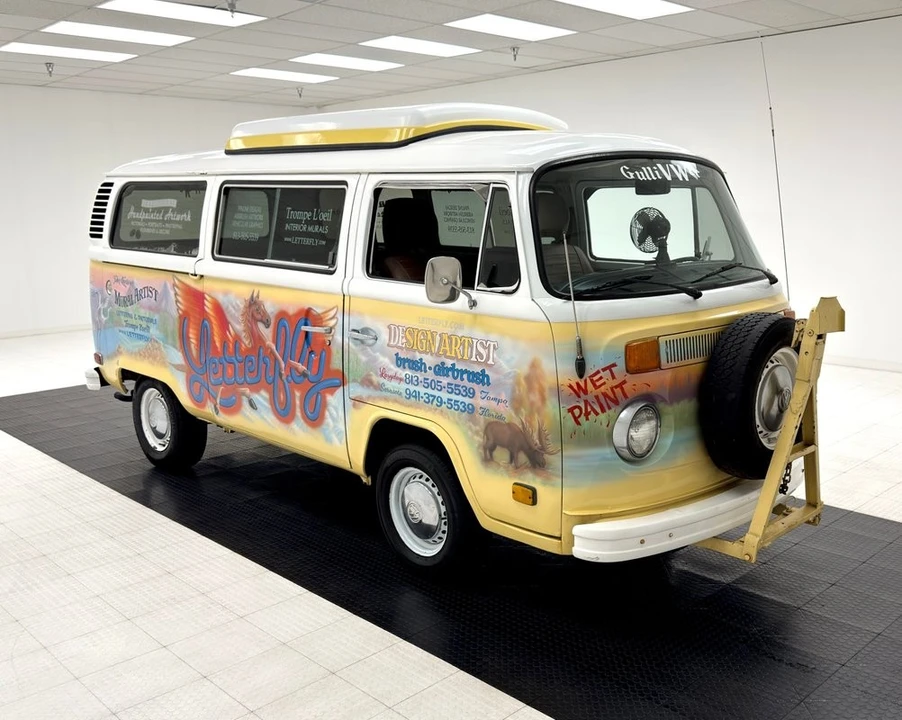 1976 Volkswagen Bay-Window Bus - Image 8 of 12