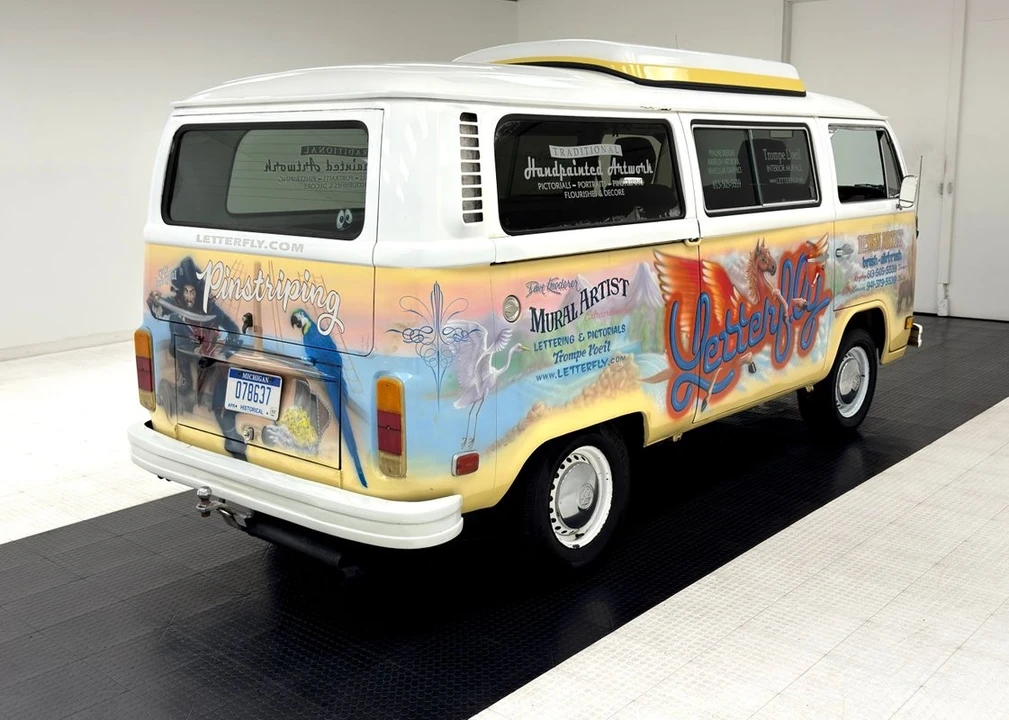 1976 Volkswagen Bay-Window Bus - Image 6 of 12