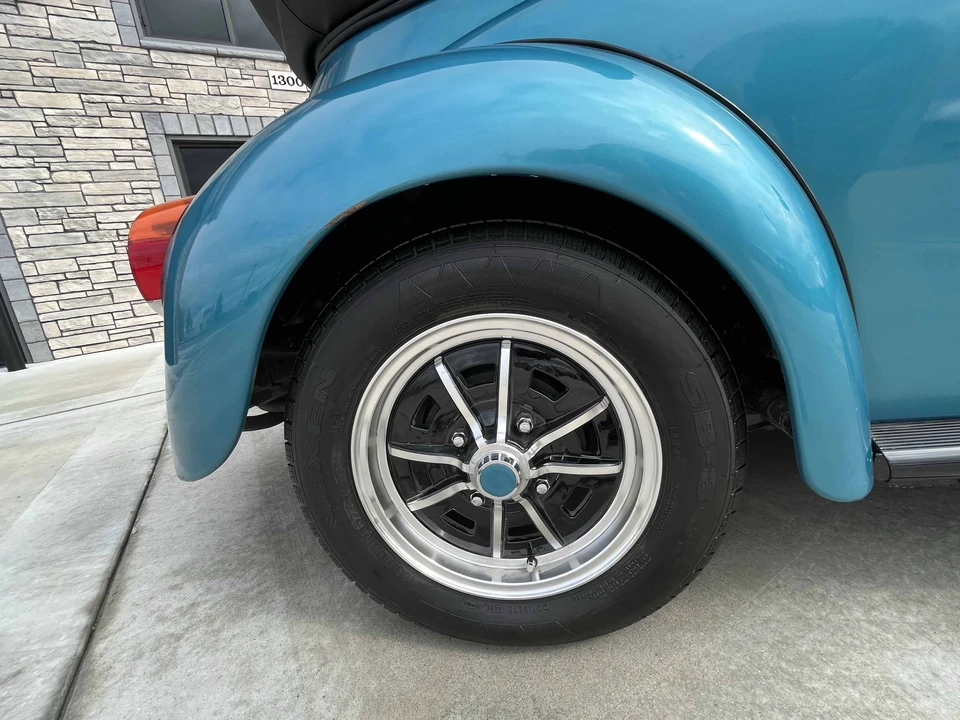 1976 Volkswagen Super Beetle - Image 29 of 31