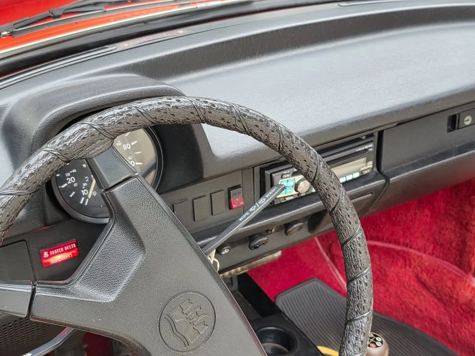 1976 Volkswagen Super Beetle - Image 6 of 18