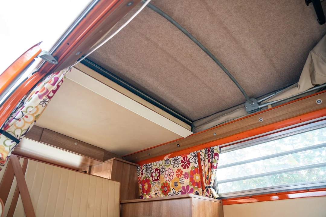 1976 Volkswagen Bay-Window Camper - Image 30 of 30