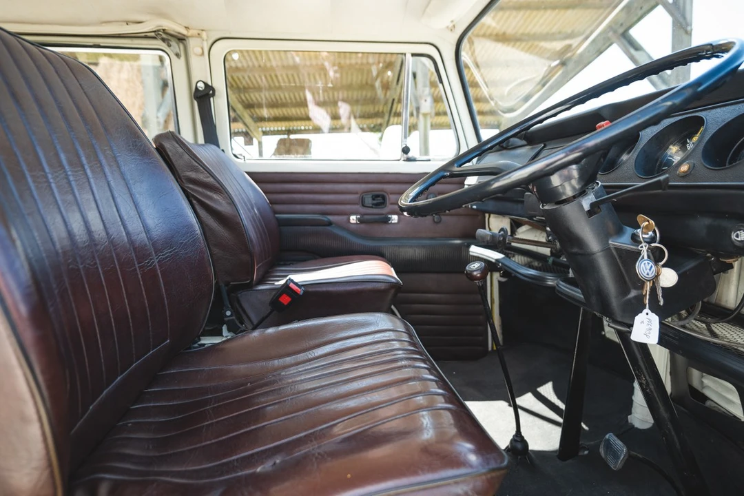 1976 Volkswagen Bay-Window Bus - Image 20 of 30