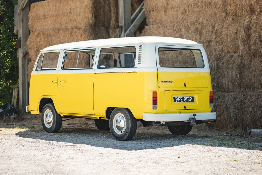 1976 Volkswagen Bay-Window Bus - Image 15 of 30