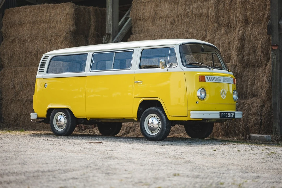 1976 Volkswagen Bay-Window Bus - Image 7 of 30