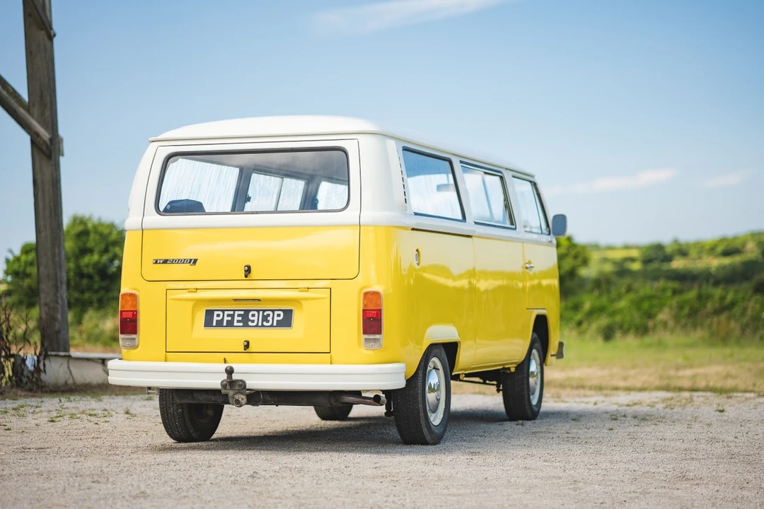 1976 Volkswagen Bay-Window Bus - Image 9 of 30