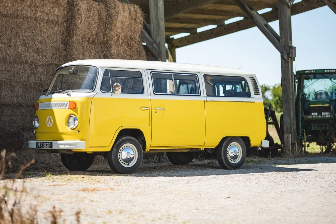 1976 Volkswagen Bay-Window Bus - Image 14 of 30