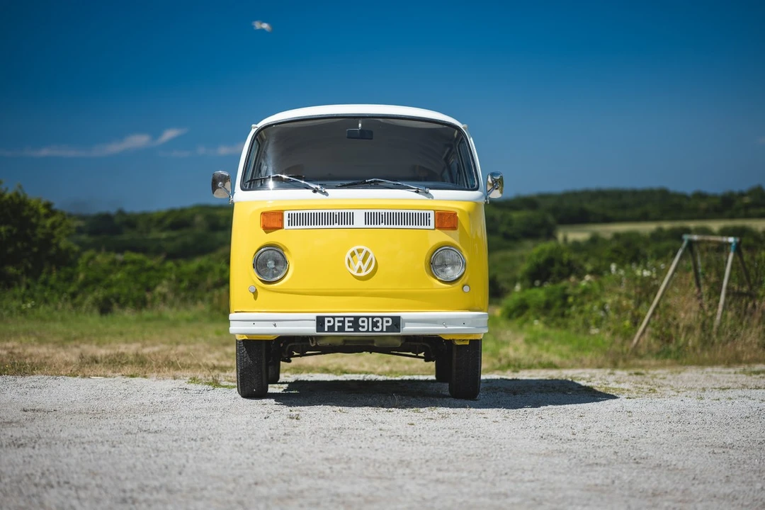 1976 Volkswagen Bay-Window Bus - Image 4 of 30