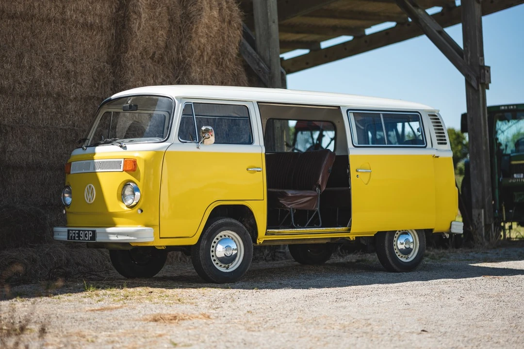 1976 Volkswagen Bay-Window Bus - Image 17 of 30