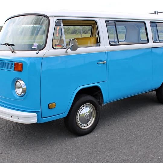 1976 Volkswagen Bay-Window Bus - Image 1 of 1
