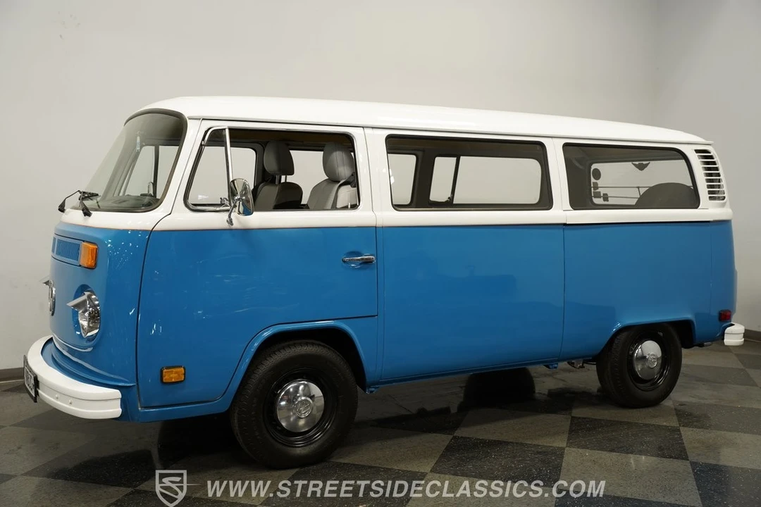 1976 Volkswagen Type 2 - Image 8 of 12