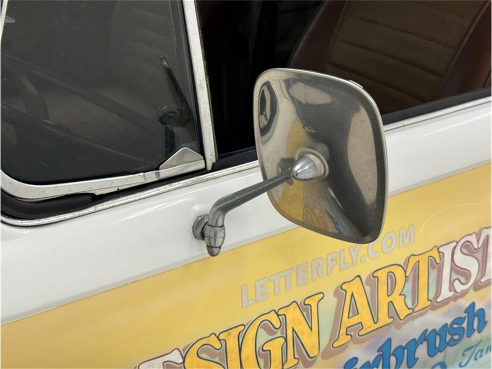 1976 Volkswagen Bay-Window Bus - Image 13 of 31