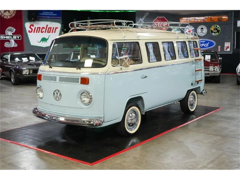 1976 Volkswagen Bay-Window Bus - Image 2 of 31
