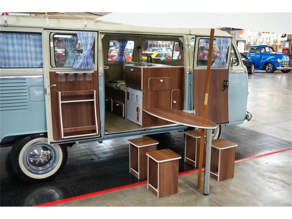 1976 Volkswagen Bay-Window Bus - Image 24 of 31