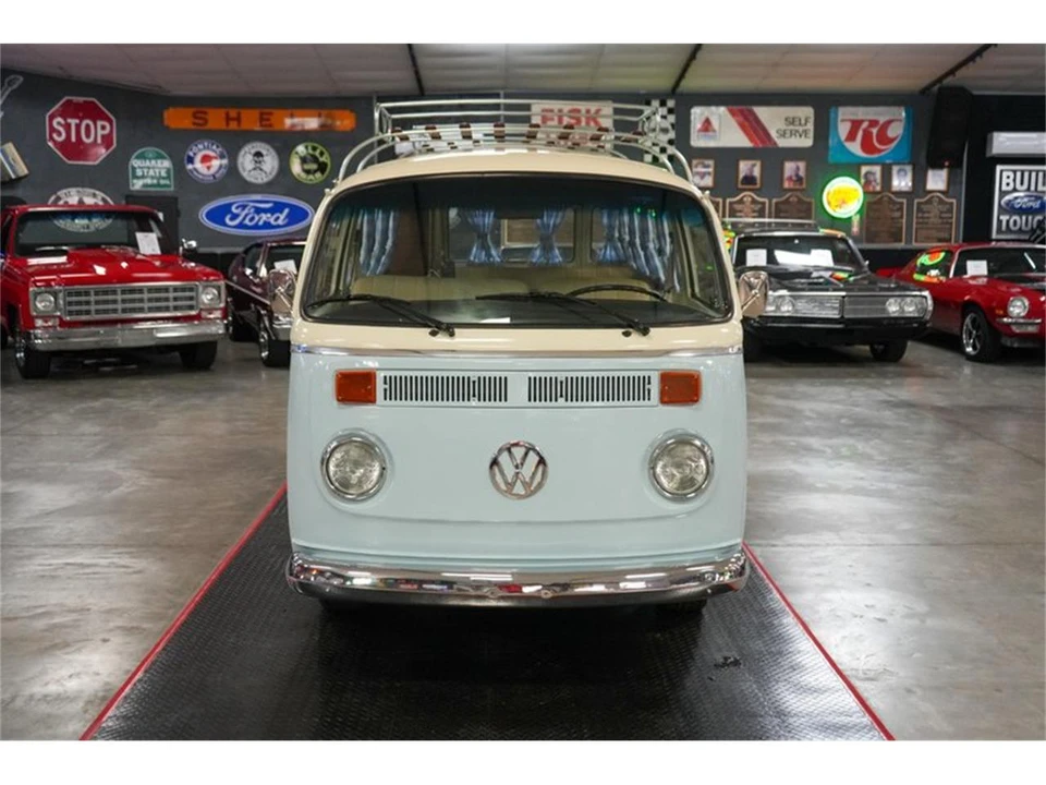 1976 Volkswagen Bay-Window Bus - Image 9 of 31