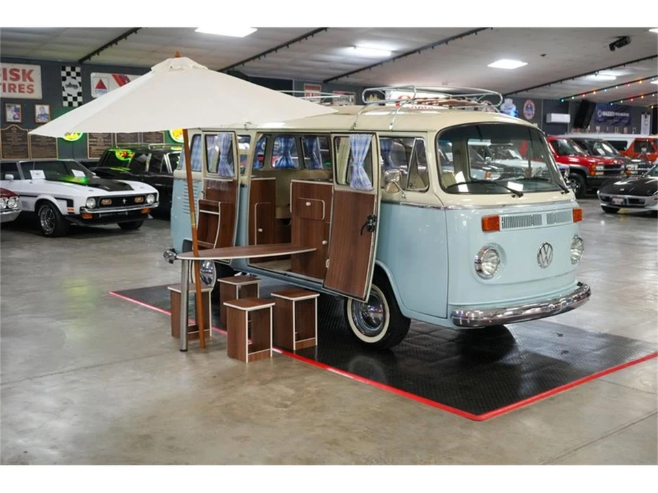 1976 Volkswagen Bay-Window Bus - Image 12 of 31